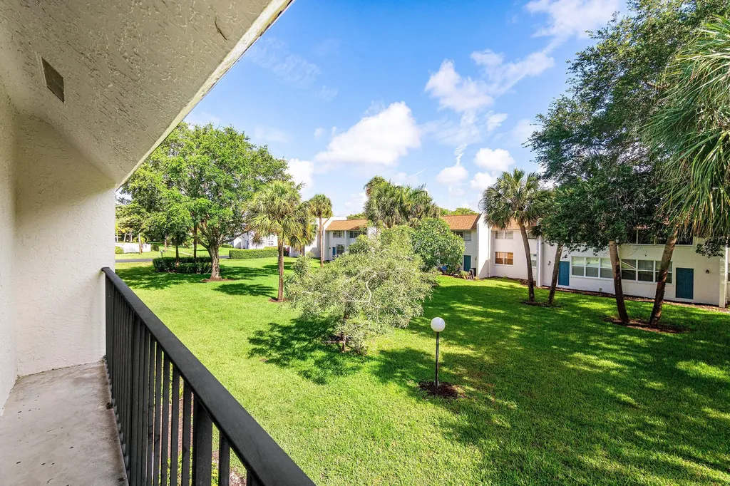 2905 SW 22nd Avenue Delray Beach FL 33445