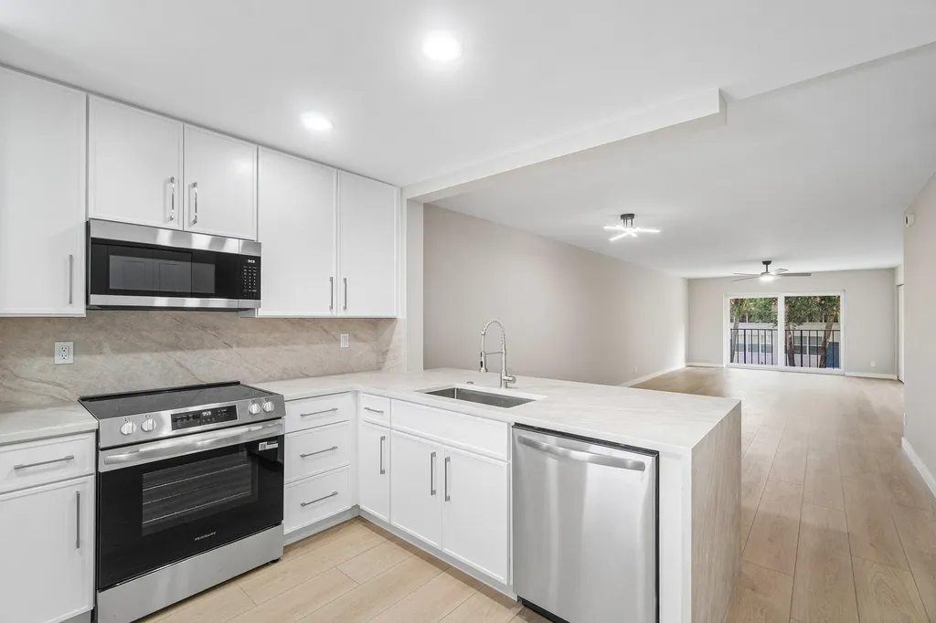 2905 SW 22nd Avenue Delray Beach FL 33445