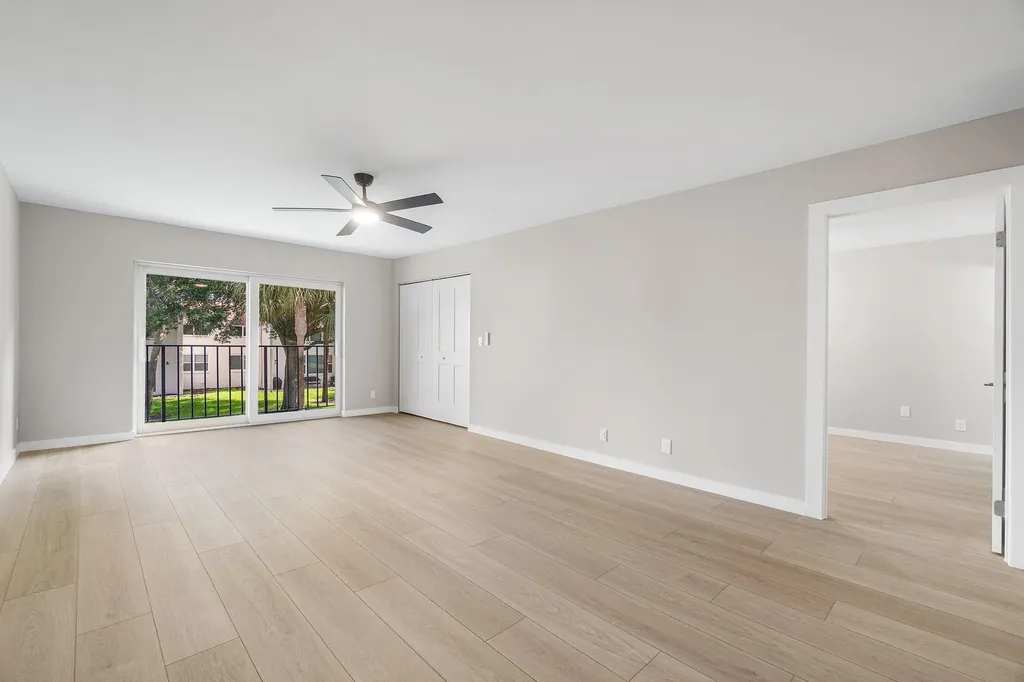 2905 SW 22nd Avenue Delray Beach FL 33445
