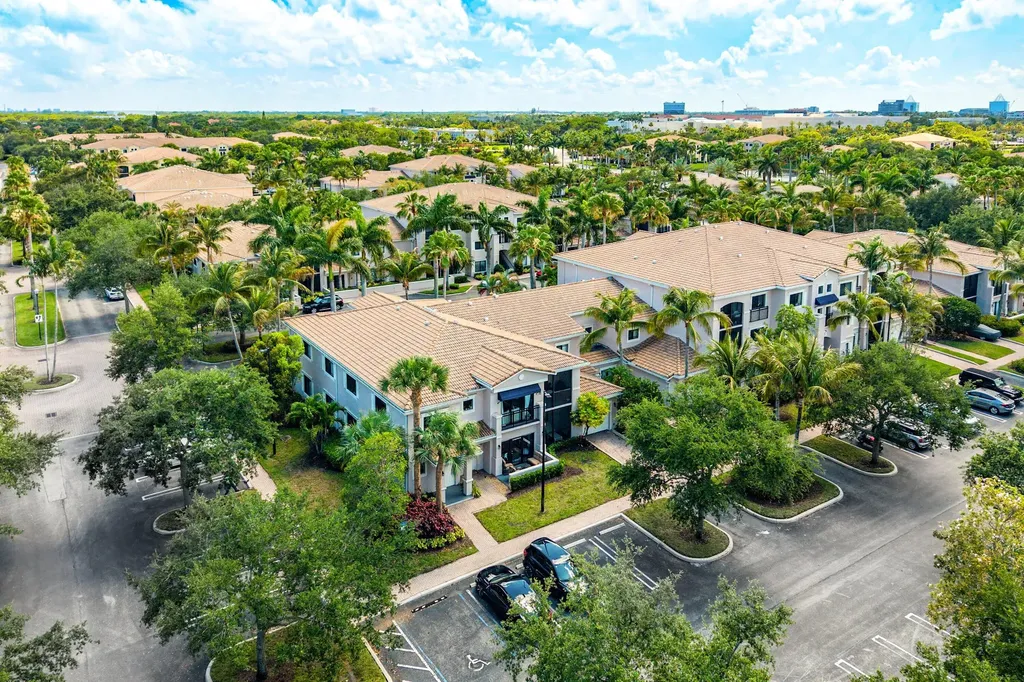 2801 Sarento Place Palm Beach Gardens FL 33410