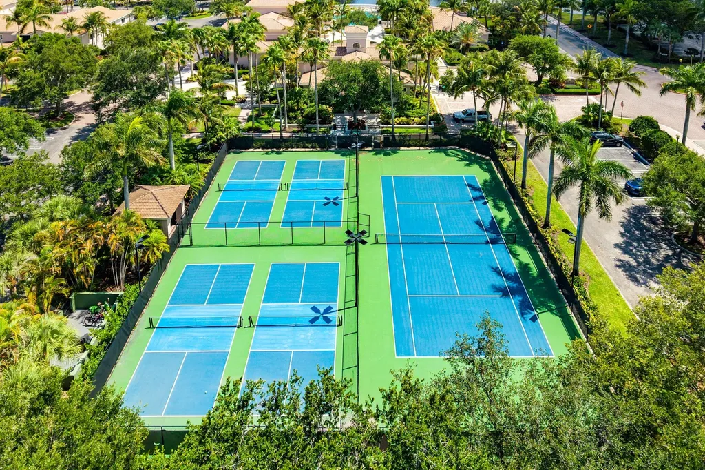 2801 Sarento Place Palm Beach Gardens FL 33410