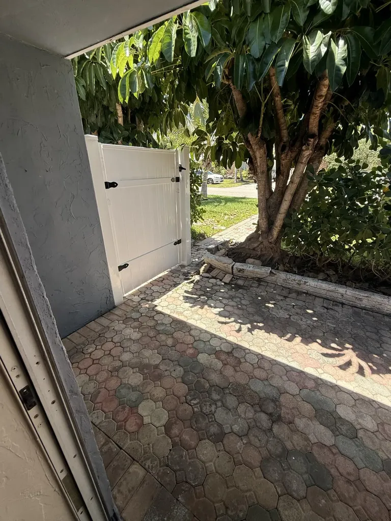 3208 NE 8th Court Pompano Beach FL 33062