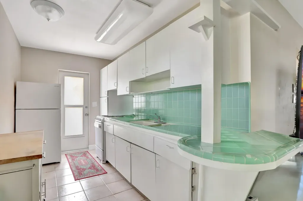 3208 NE 8th Court Pompano Beach FL 33062