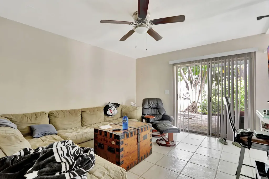 3208 NE 8th Court Pompano Beach FL 33062