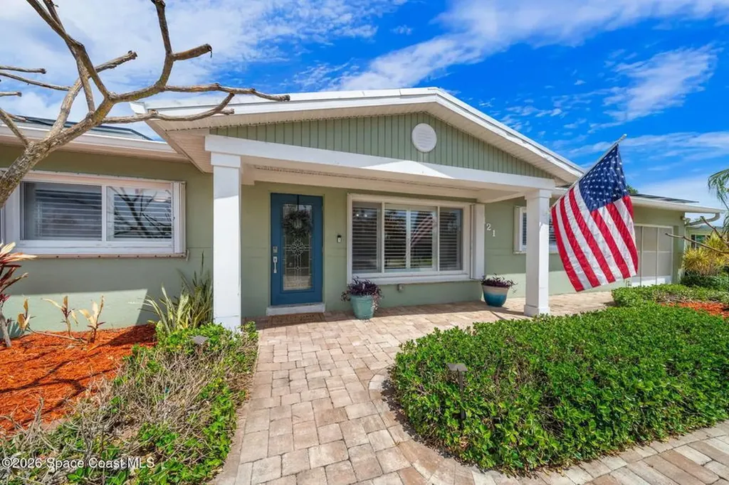 121 Algonquin Terrace Indian Harbour Beach FL 32937