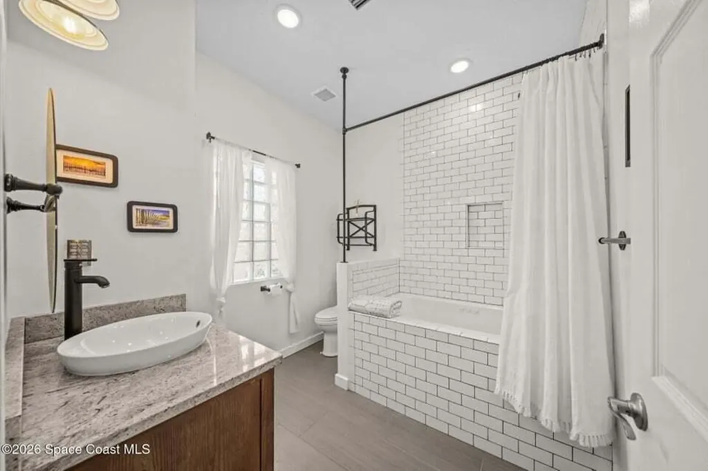 121 Algonquin Terrace Indian Harbour Beach FL 32937