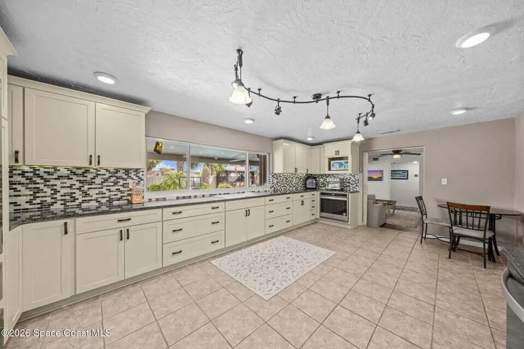121 Algonquin Terrace Indian Harbour Beach FL 32937
