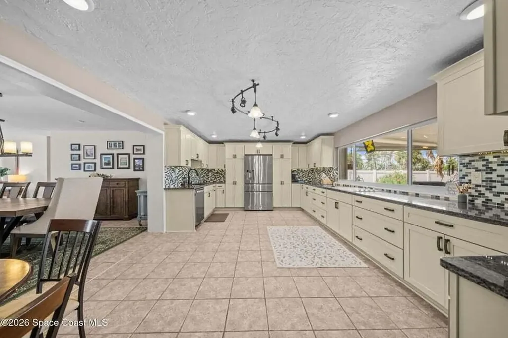 121 Algonquin Terrace Indian Harbour Beach FL 32937