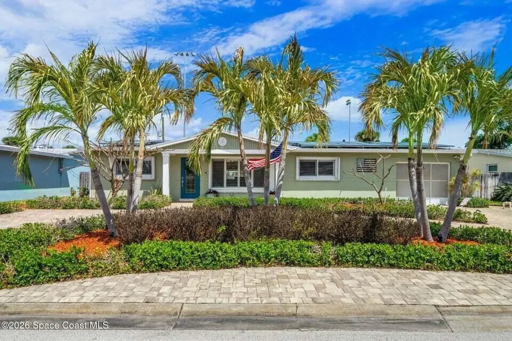 121 Algonquin Terrace Indian Harbour Beach FL 32937