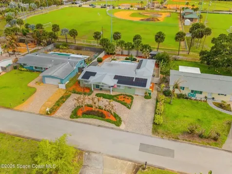 121 Algonquin Terrace Indian Harbour Beach FL 32937