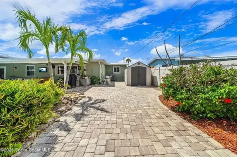 121 Algonquin Terrace Indian Harbour Beach FL 32937