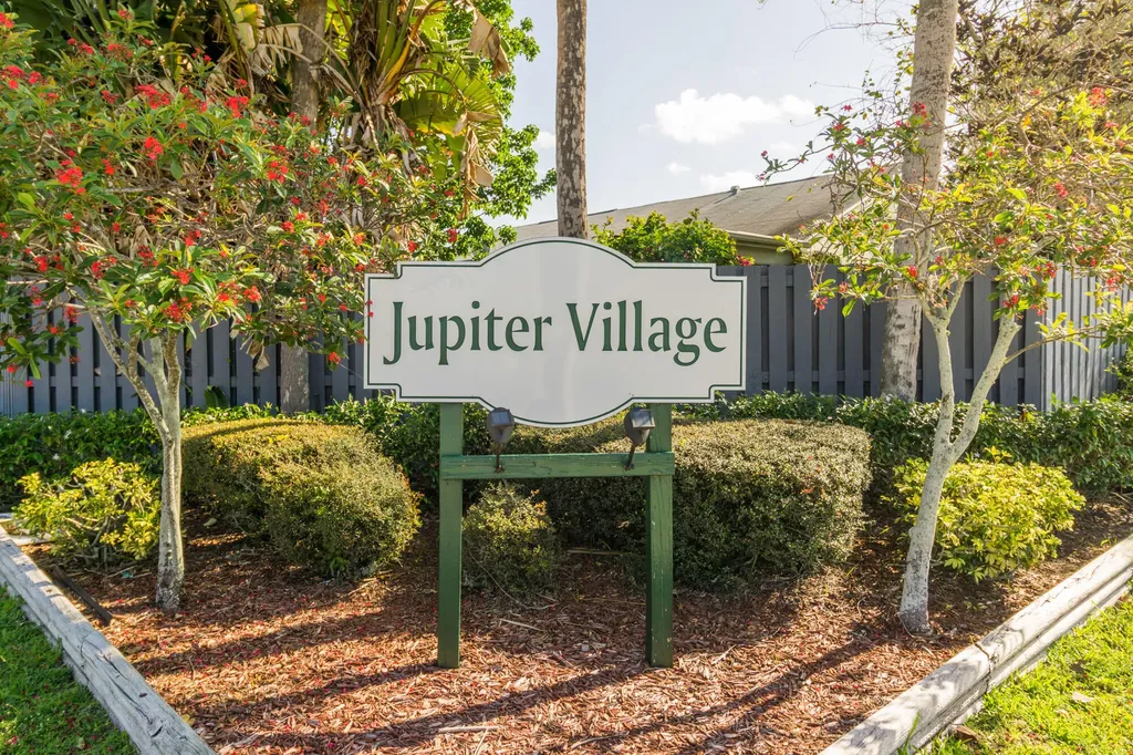 178 Pinewood Court Jupiter FL 33458