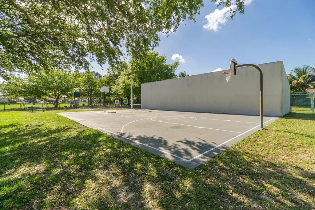 178 Pinewood Court Jupiter FL 33458