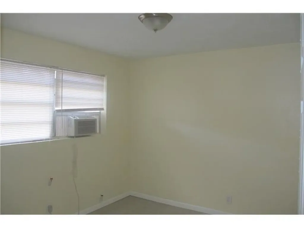 73 NE 7th Court Deerfield Beach FL 33441