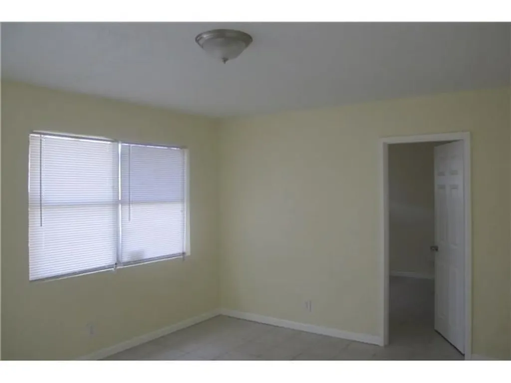 73 NE 7th Court Deerfield Beach FL 33441