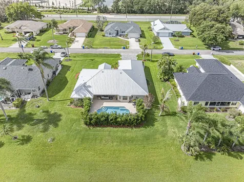 4460 SW 12th Manor SW Vero Beach FL 32968