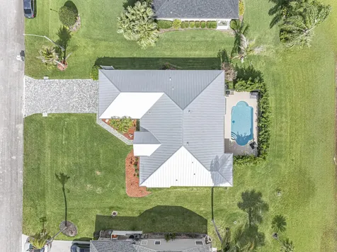 4460 SW 12th Manor SW Vero Beach FL 32968