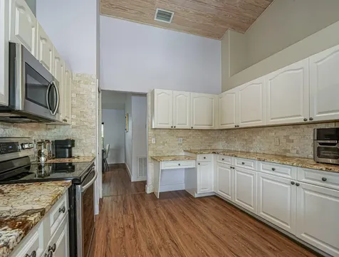 4460 SW 12th Manor SW Vero Beach FL 32968
