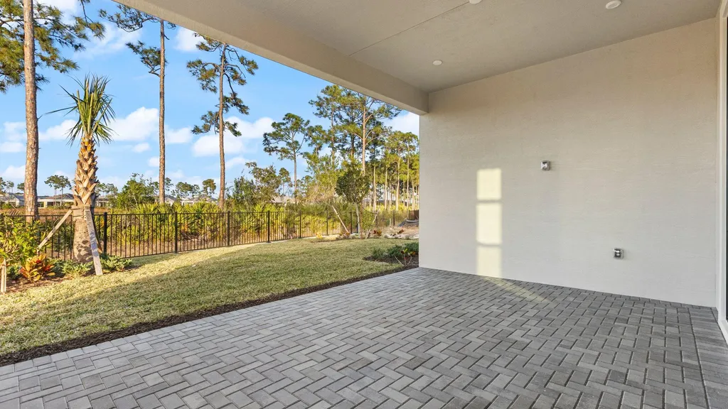 9695 St Germain Drive Palm Beach Gardens FL 33412