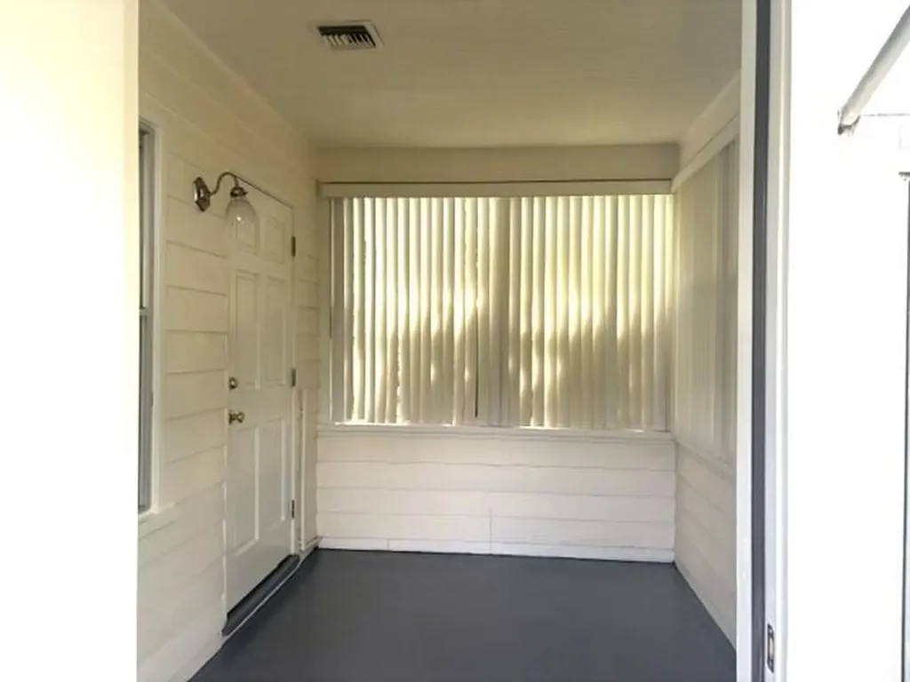 44 SW 5th Street Dania Beach FL 33004