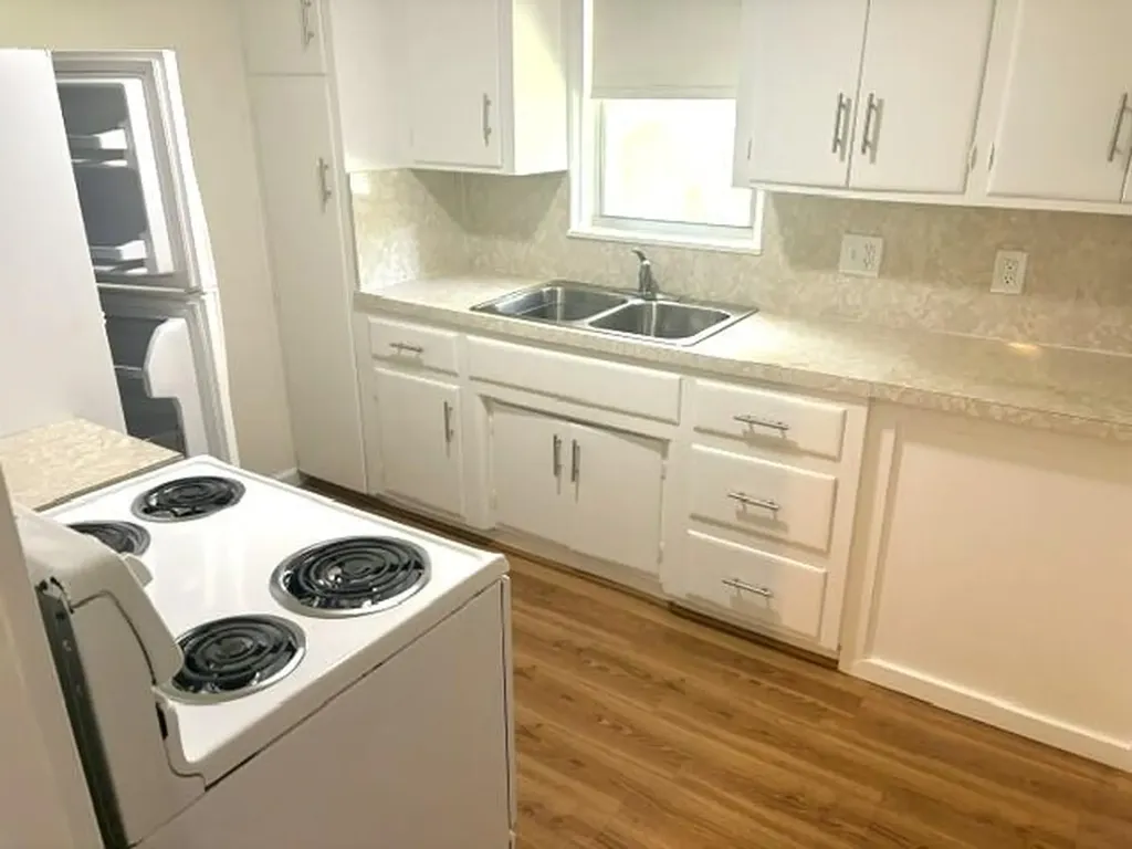 44 SW 5th Street Dania Beach FL 33004