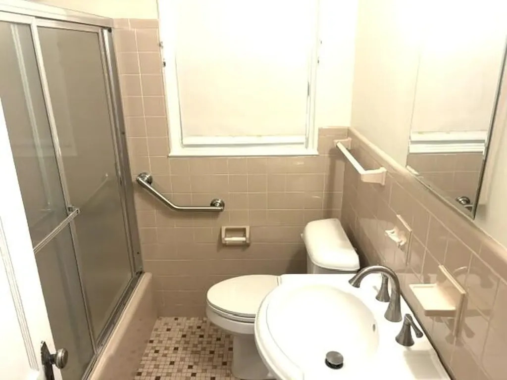 44 SW 5th Street Dania Beach FL 33004