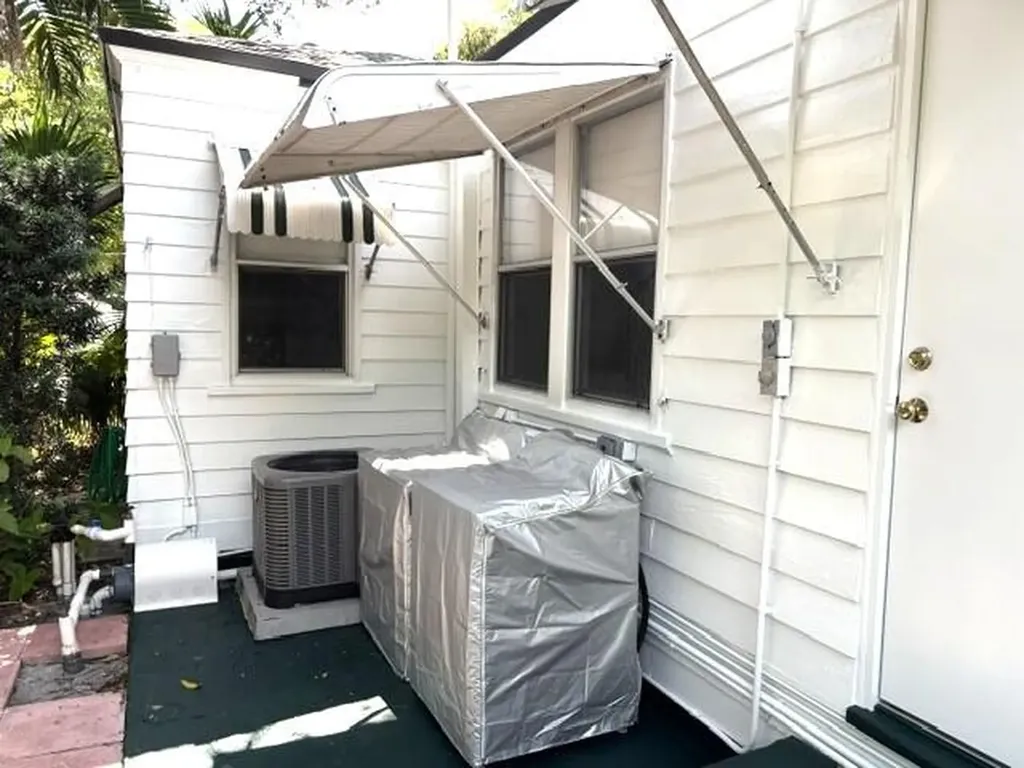 44 SW 5th Street Dania Beach FL 33004