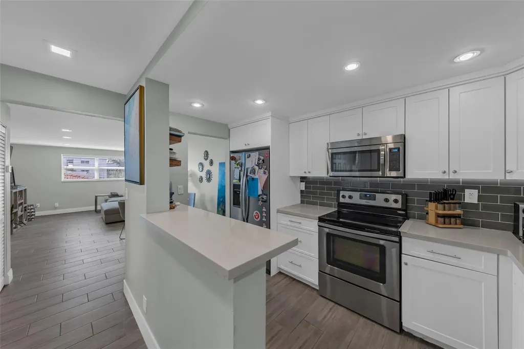 611 NE 14th Avenue Fort Lauderdale FL 33304