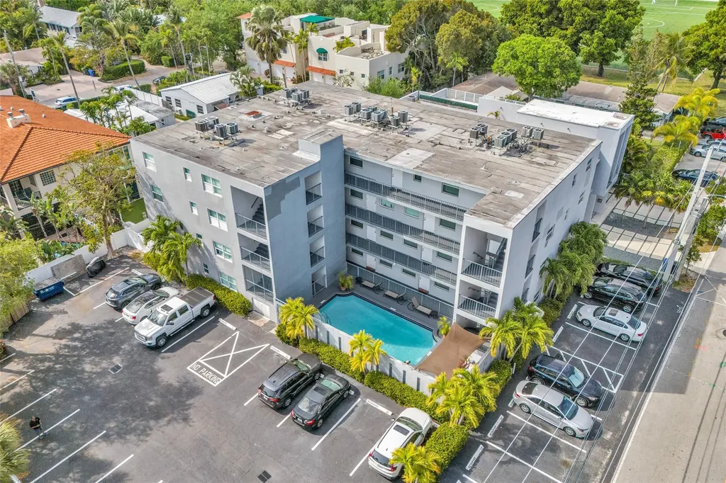 611 NE 14th Avenue Fort Lauderdale FL 33304