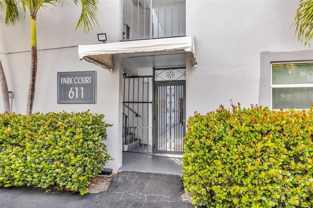 611 NE 14th Avenue Fort Lauderdale FL 33304