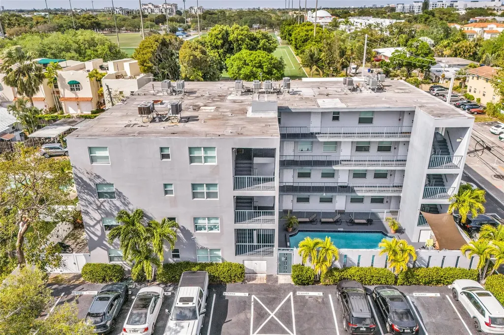 611 NE 14th Avenue Fort Lauderdale FL 33304