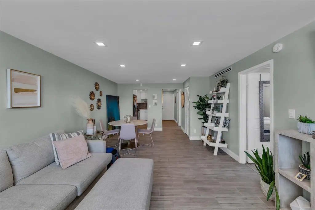 611 NE 14th Avenue Fort Lauderdale FL 33304