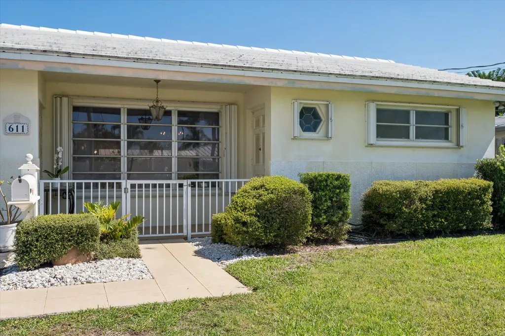 611 SE 11th Street Pompano Beach FL 33060