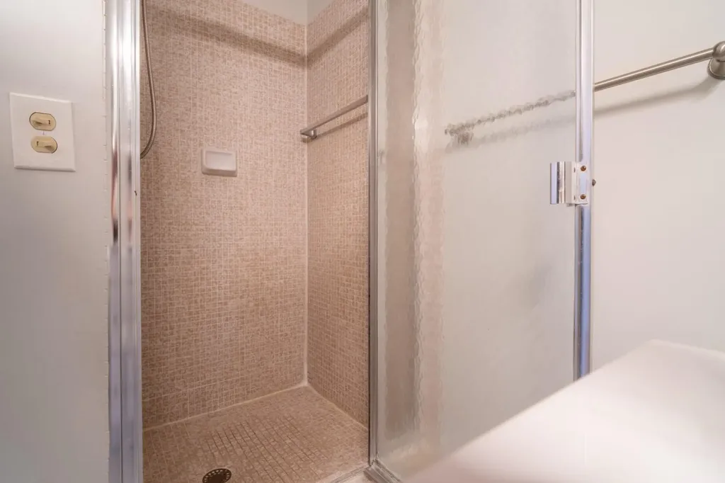 313 Burgundy G Delray Beach FL 33484