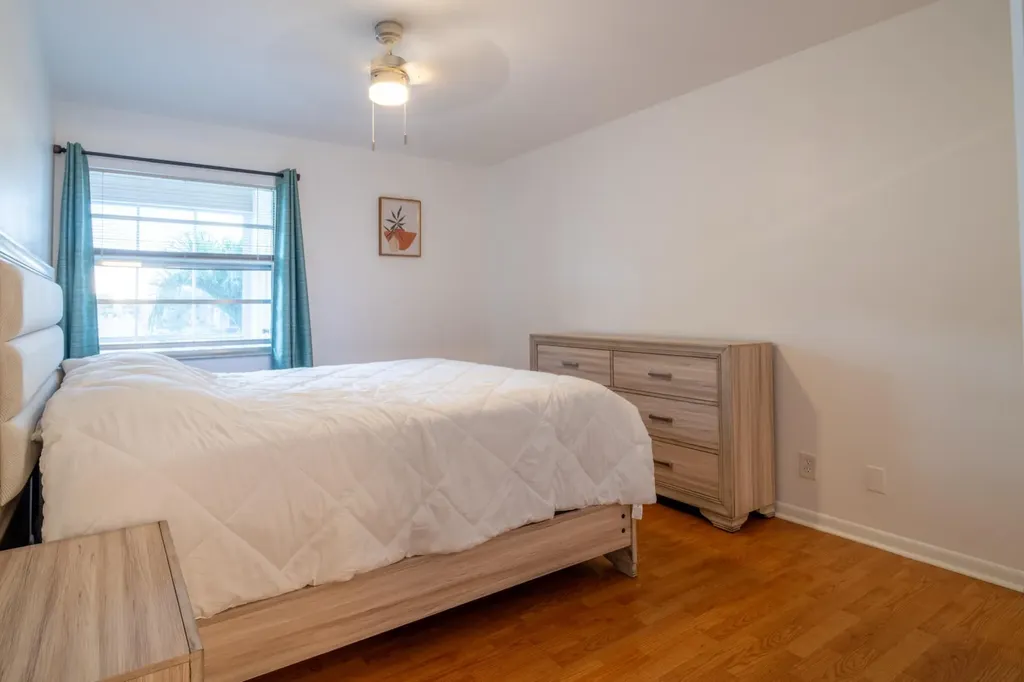313 Burgundy G Delray Beach FL 33484