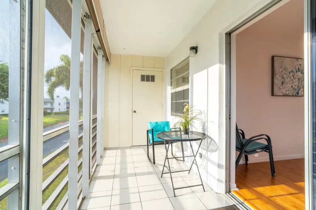 313 Burgundy G Delray Beach FL 33484