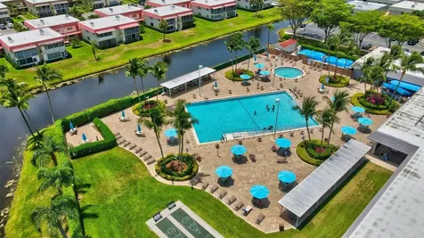 313 Burgundy G Delray Beach FL 33484