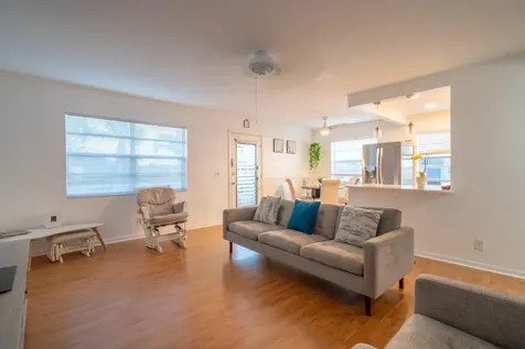 313 Burgundy G Delray Beach FL 33484