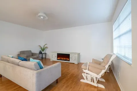 313 Burgundy G Delray Beach FL 33484
