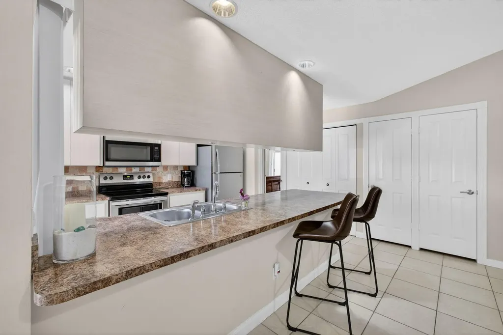 1702 Silverleaf Oak Court Palm Beach Gardens FL 33410