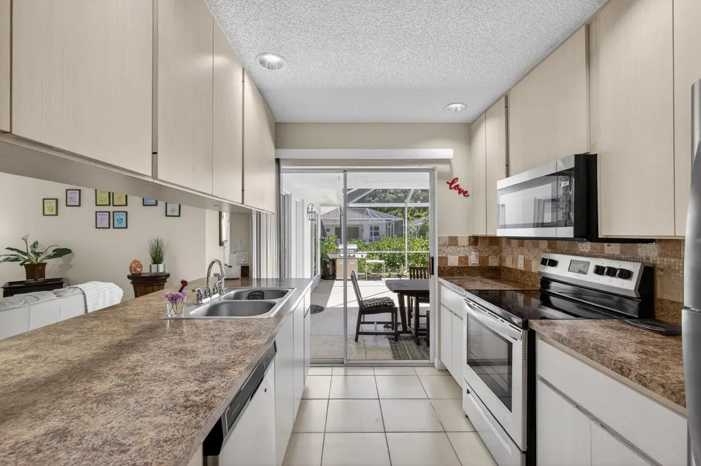 1702 Silverleaf Oak Court Palm Beach Gardens FL 33410