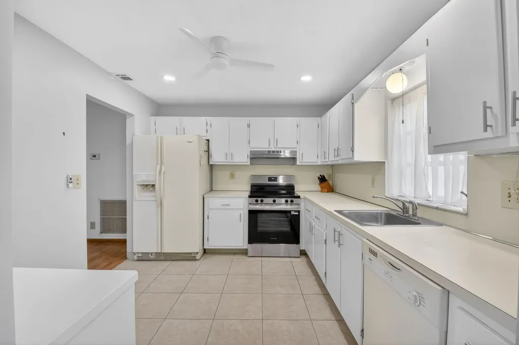 6068 Vía Diana Delray Beach FL 33484
