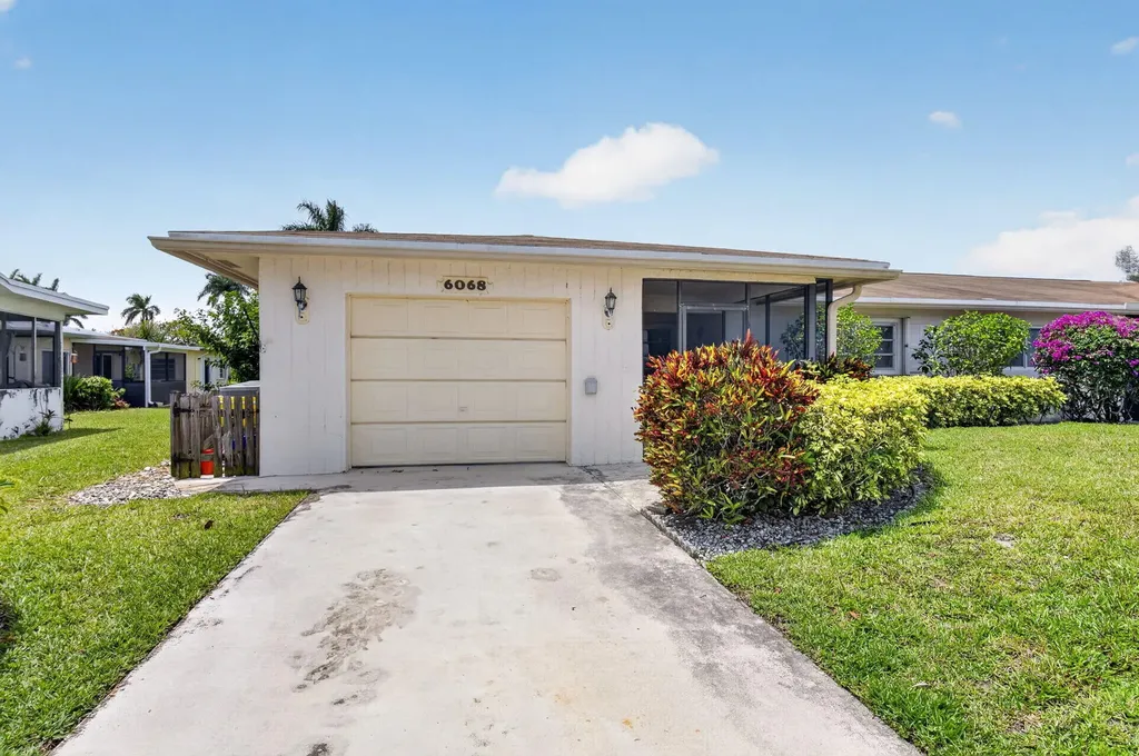 6068 Vía Diana Delray Beach FL 33484
