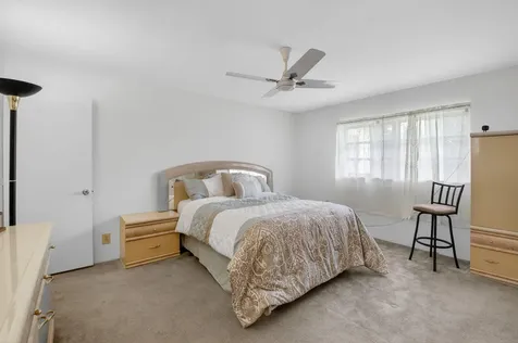6068 Vía Diana Delray Beach FL 33484