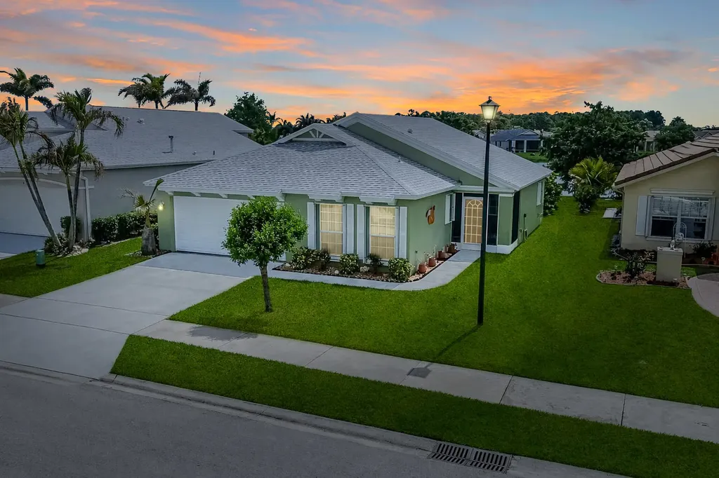 472 SW Talquin Lane Port St Lucie FL 34986