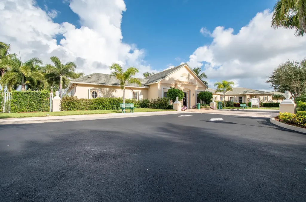 472 SW Talquin Lane Port St Lucie FL 34986