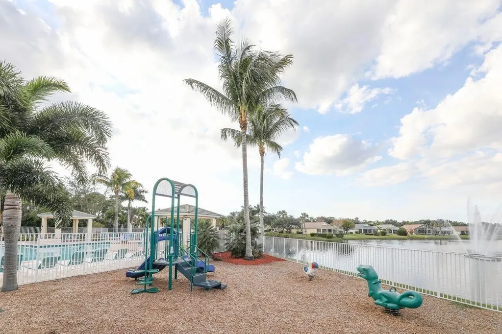 472 SW Talquin Lane Port St Lucie FL 34986