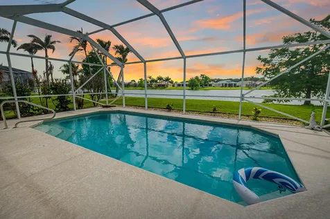 472 SW Talquin Lane Port St Lucie FL 34986