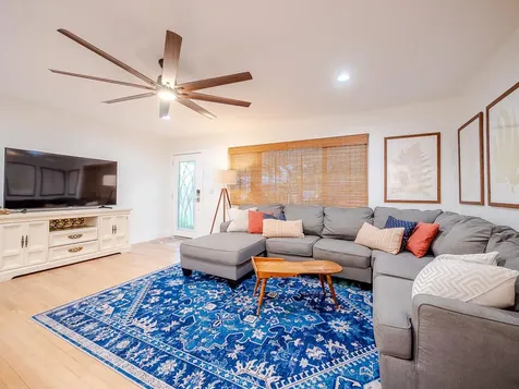 418 N Palmway Lake Worth Beach FL 33460
