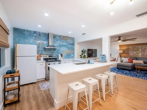 418 N Palmway Lake Worth Beach FL 33460